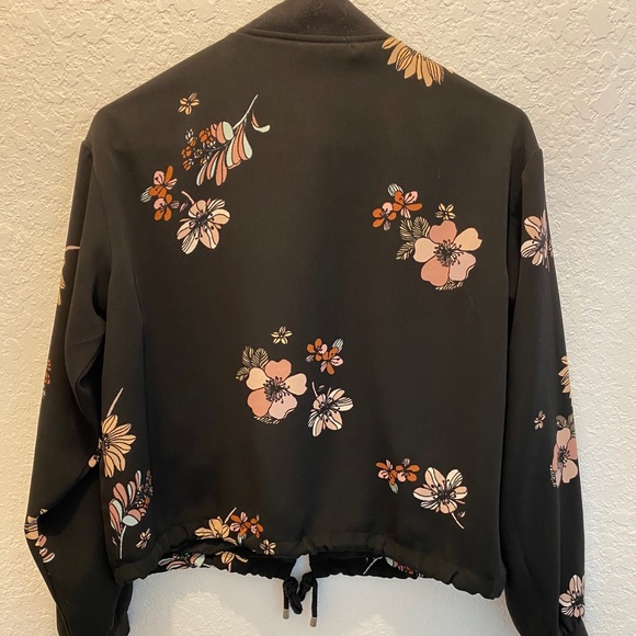 WhoWhatWear Flower Bomber Jacket - Picture 2 of 5